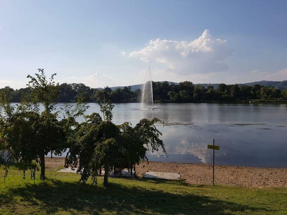 Sobe Emilija Hotel Veliko Gradište Kültér fotó